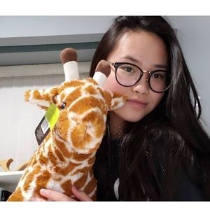 Meet your Posher, Vicky